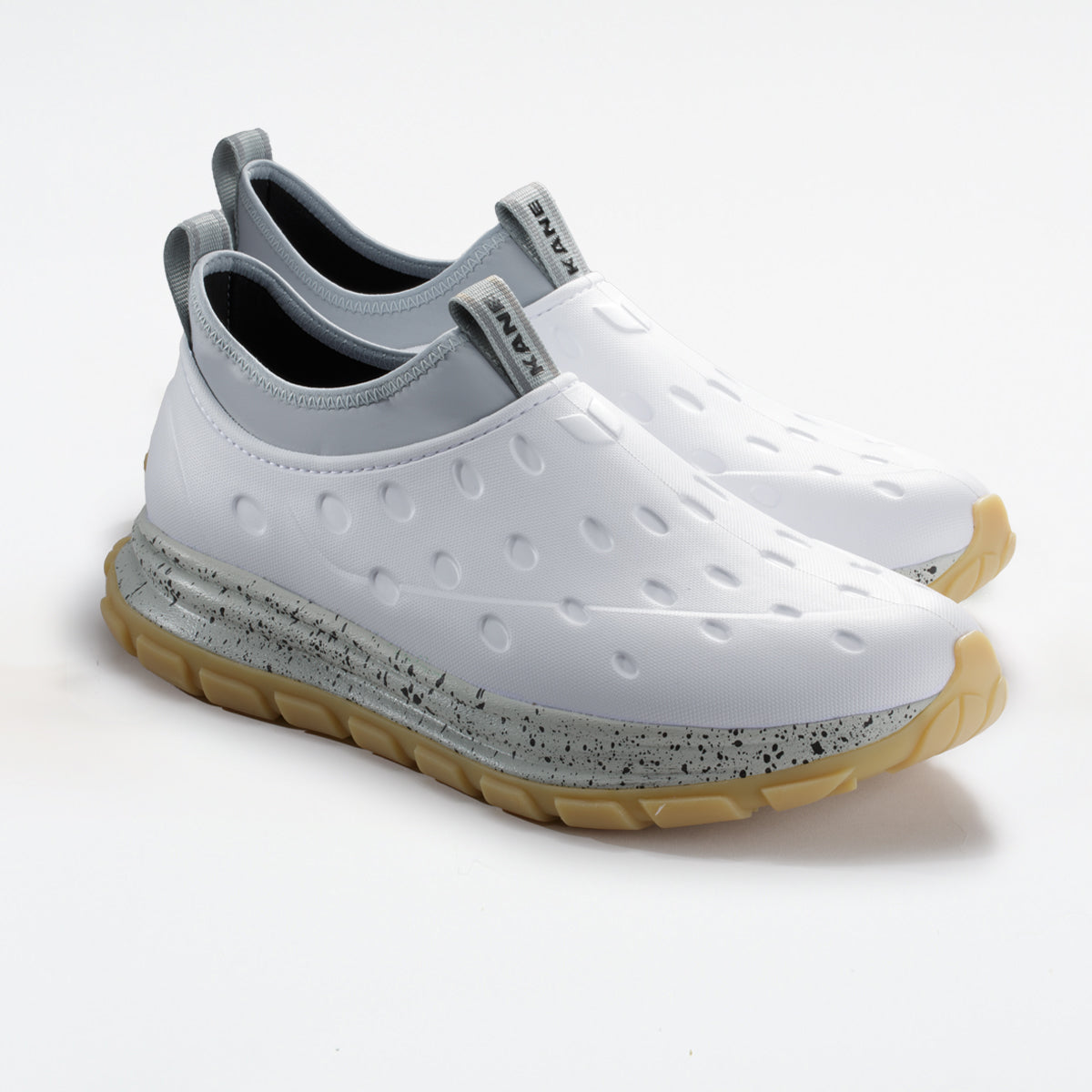 Revive AC - White / Gum